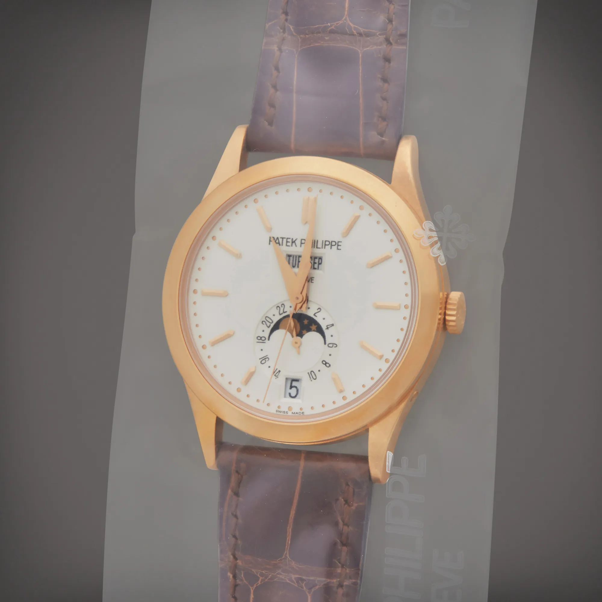 Patek Philippe Annual Calendar 5396R-011 38.5mm Rose gold Silver