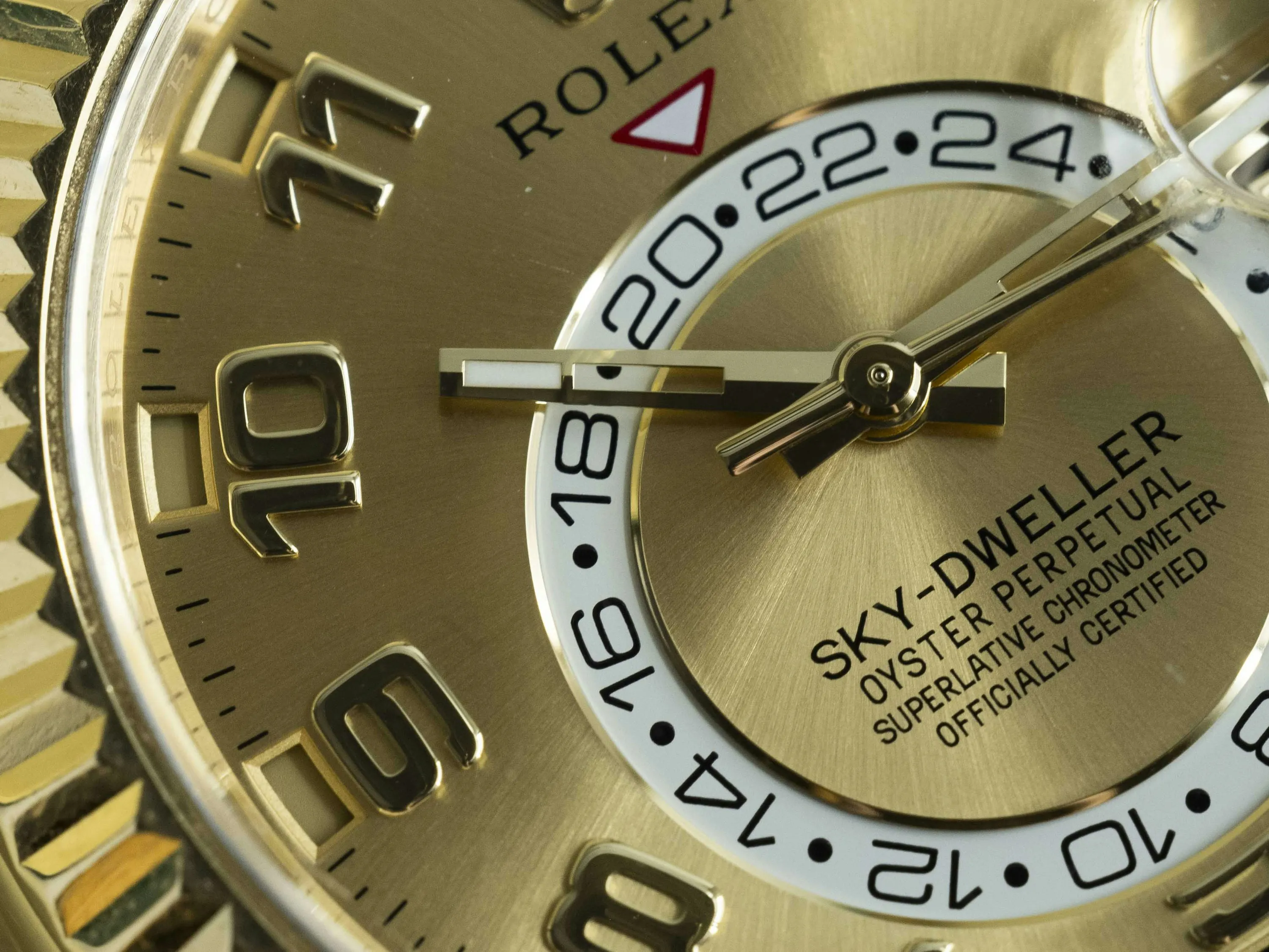 Rolex Sky-Dweller 326938 42mm Yellow gold Champagne 2