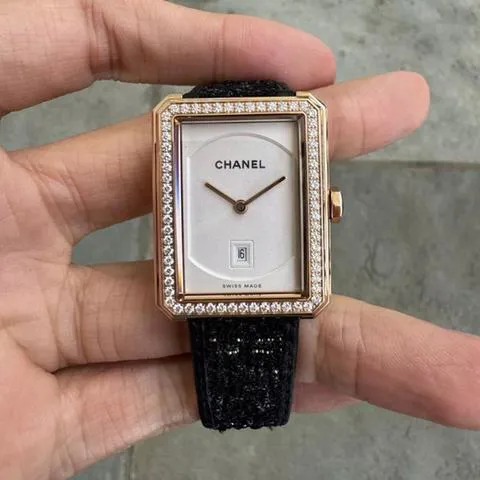 Chanel Boy-Friend H4469 26.5mm Yellow gold White