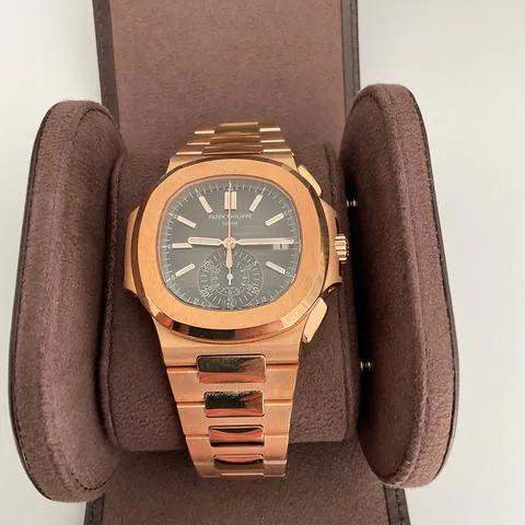 Patek Philippe Nautilus 5980/1R-001 40.5mm Rose gold Black