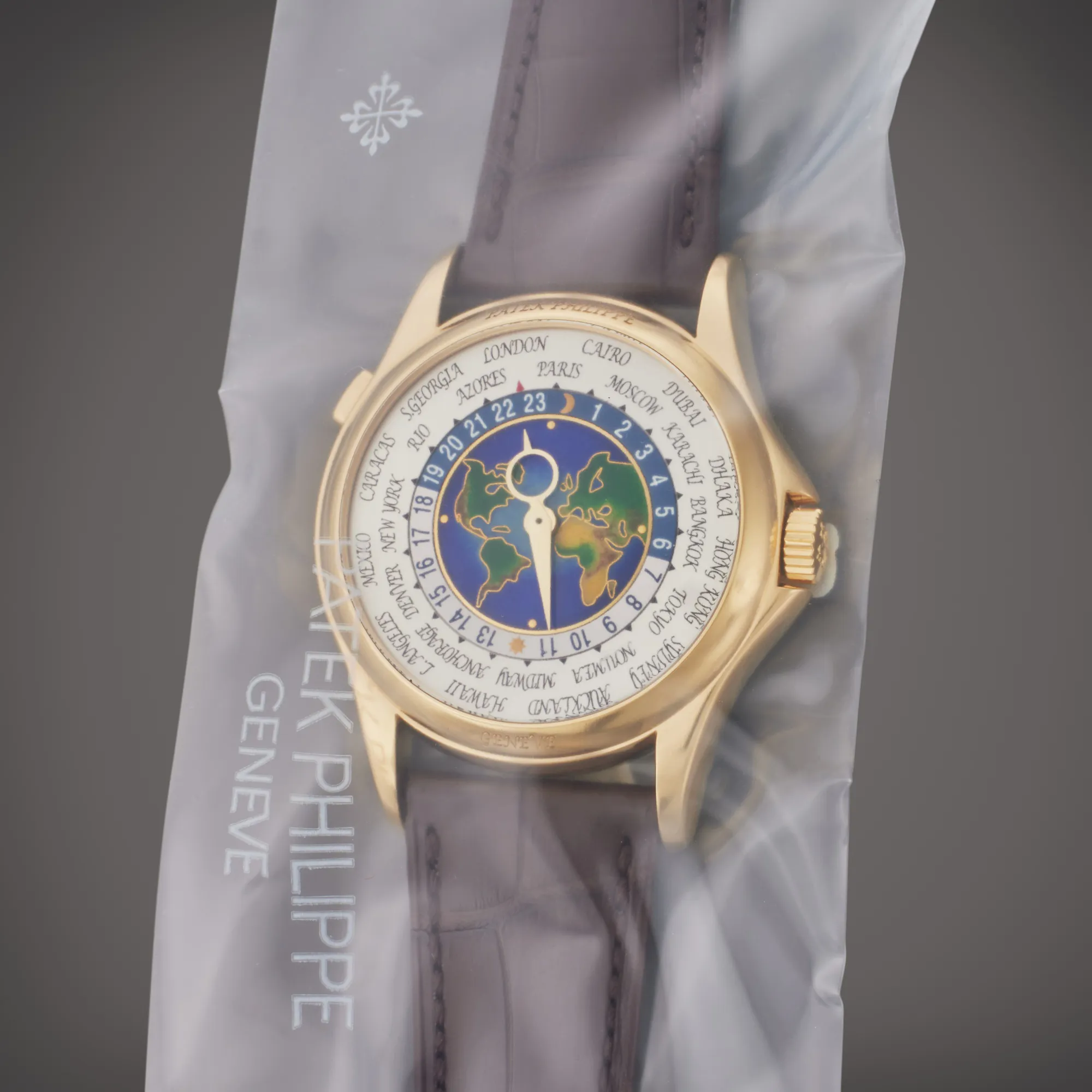 Patek Philippe World Time 5131J-001 39.5mm Yellow gold Enamel