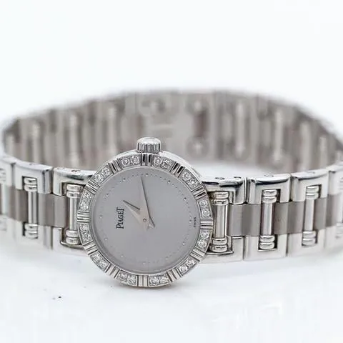 Piaget Dancer 84024 K 81 19mm White gold Silver 3