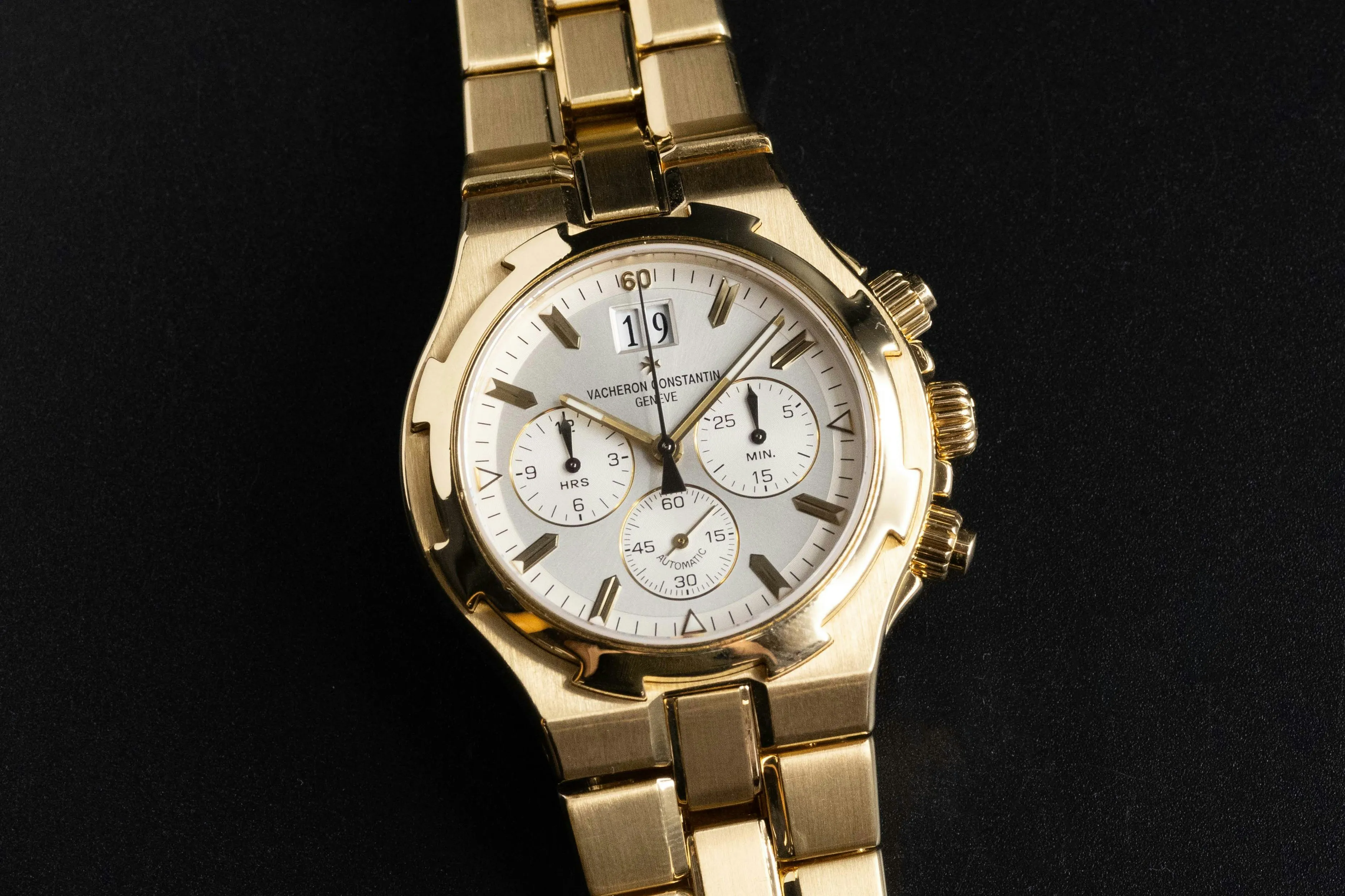 Vacheron Constantin Overseas Chronograph 49140/423J 40mm Yellow gold Silver 19