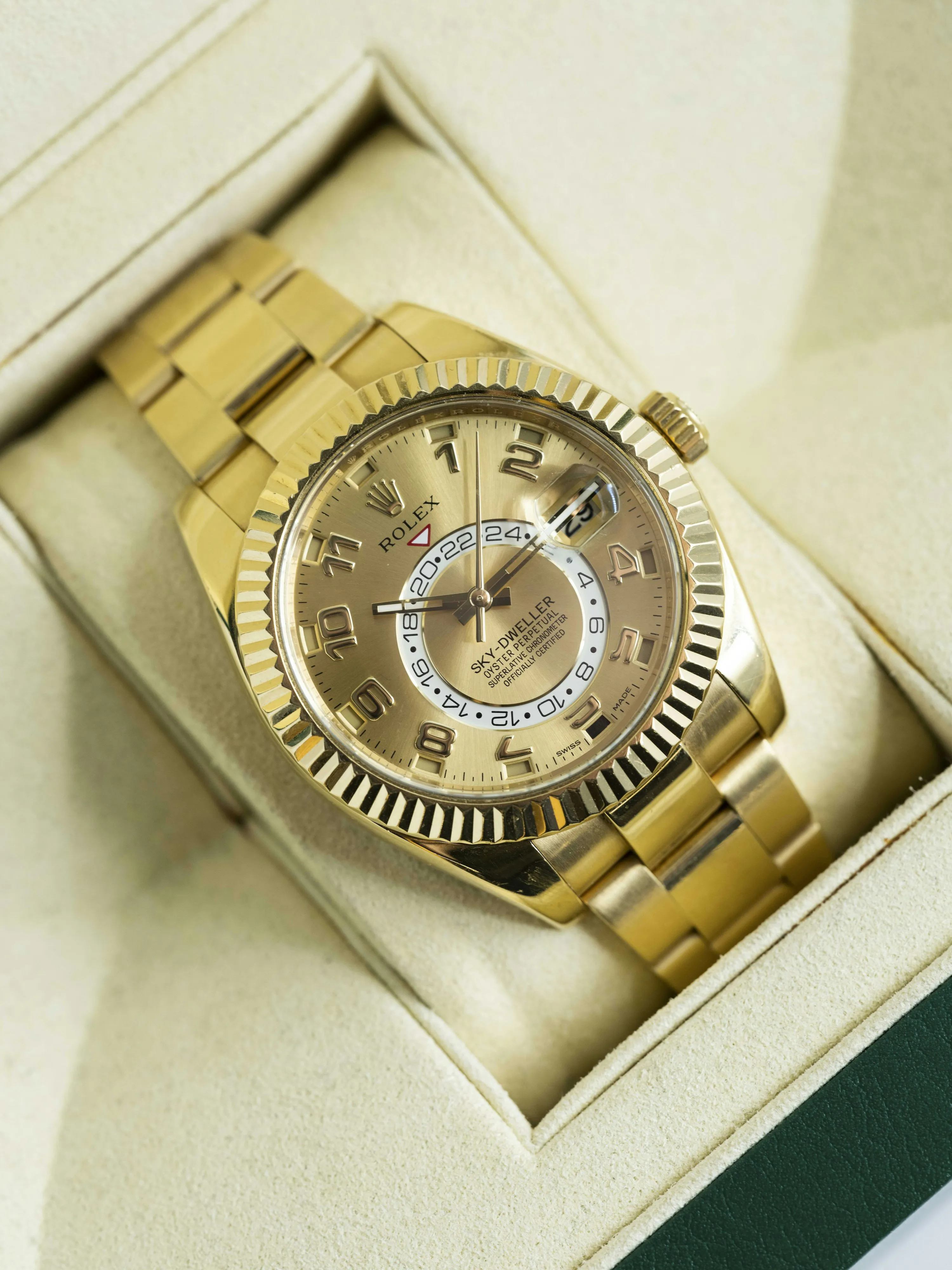 Rolex Sky-Dweller 326938 42mm Yellow gold Champagne 7