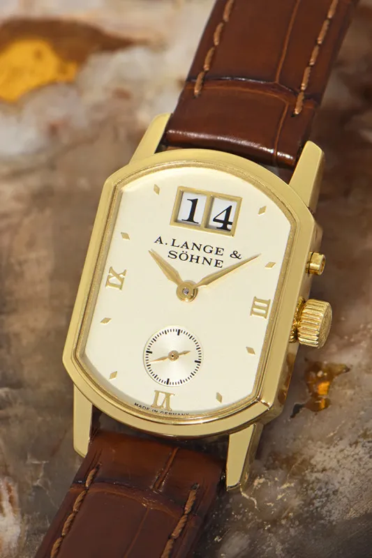 A. Lange & Söhne Arkade 103.021 22mm Yellow gold Champagne