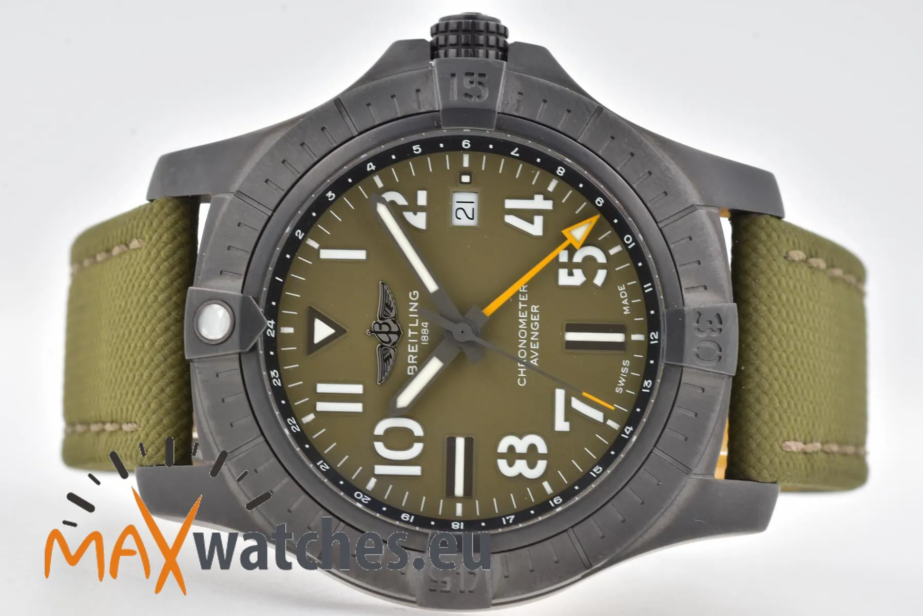 Breitling Avenger V13317101L1X1 45mm Titanium Green