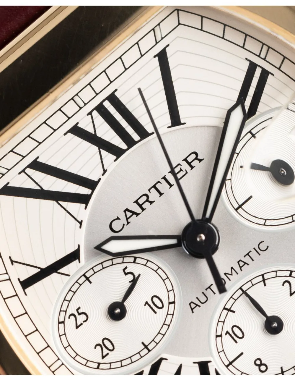 Cartier Roadster 2619 48mm Yellow gold White 2