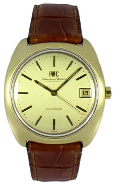 IWC 39.5mm Yellow gold