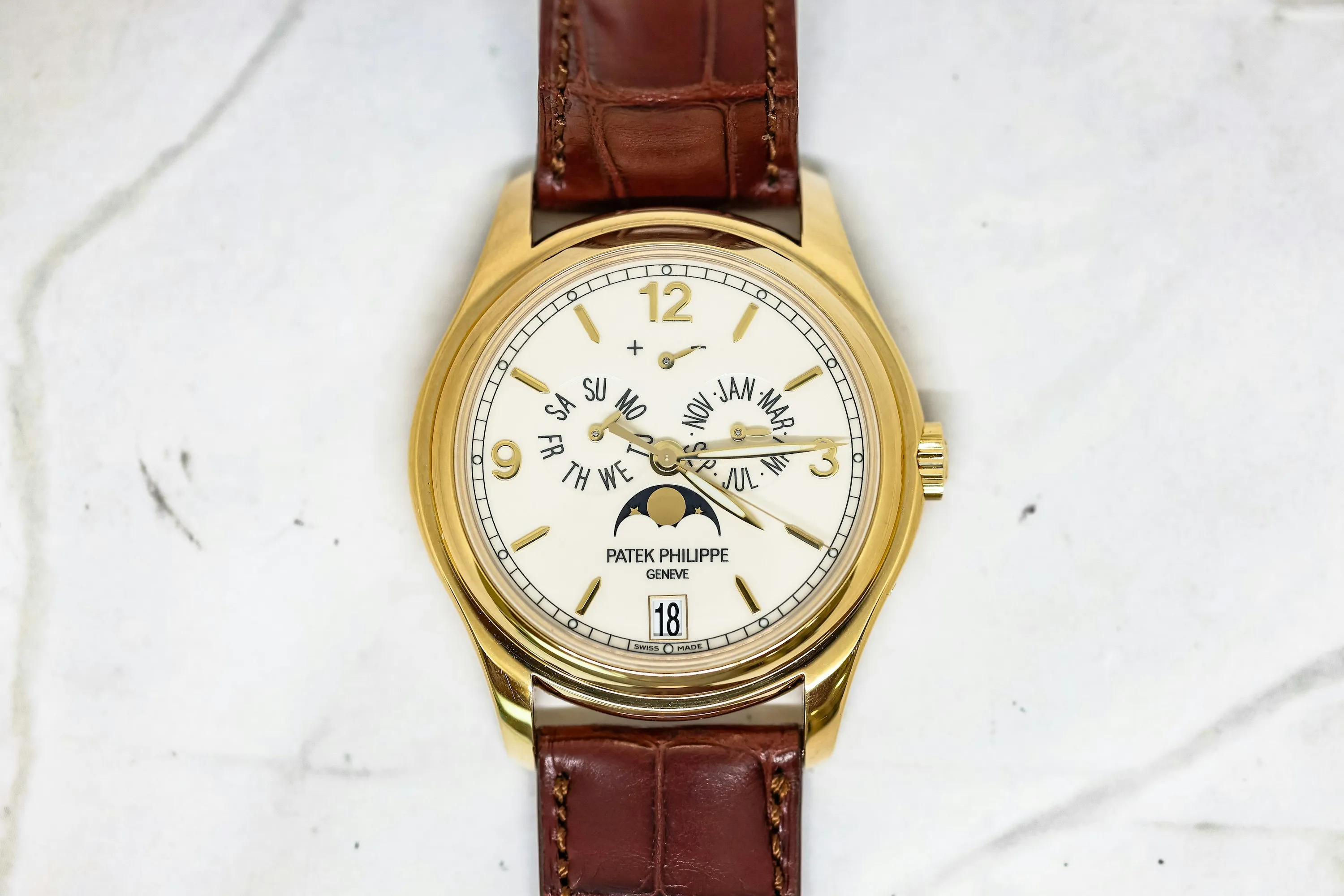 Patek Philippe Annual Calendar 5146J 39mm Yellow gold Ivory 6