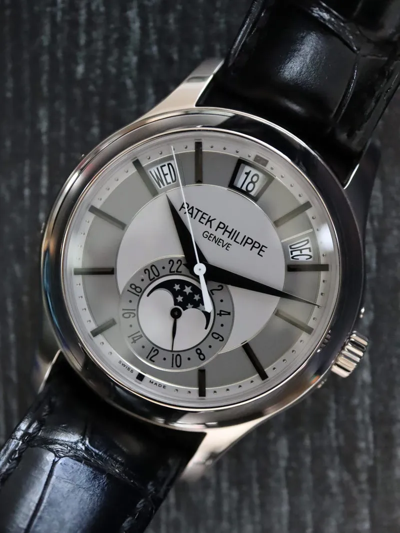 Patek Philippe Annual Calendar 5205G 40mm White gold Gray