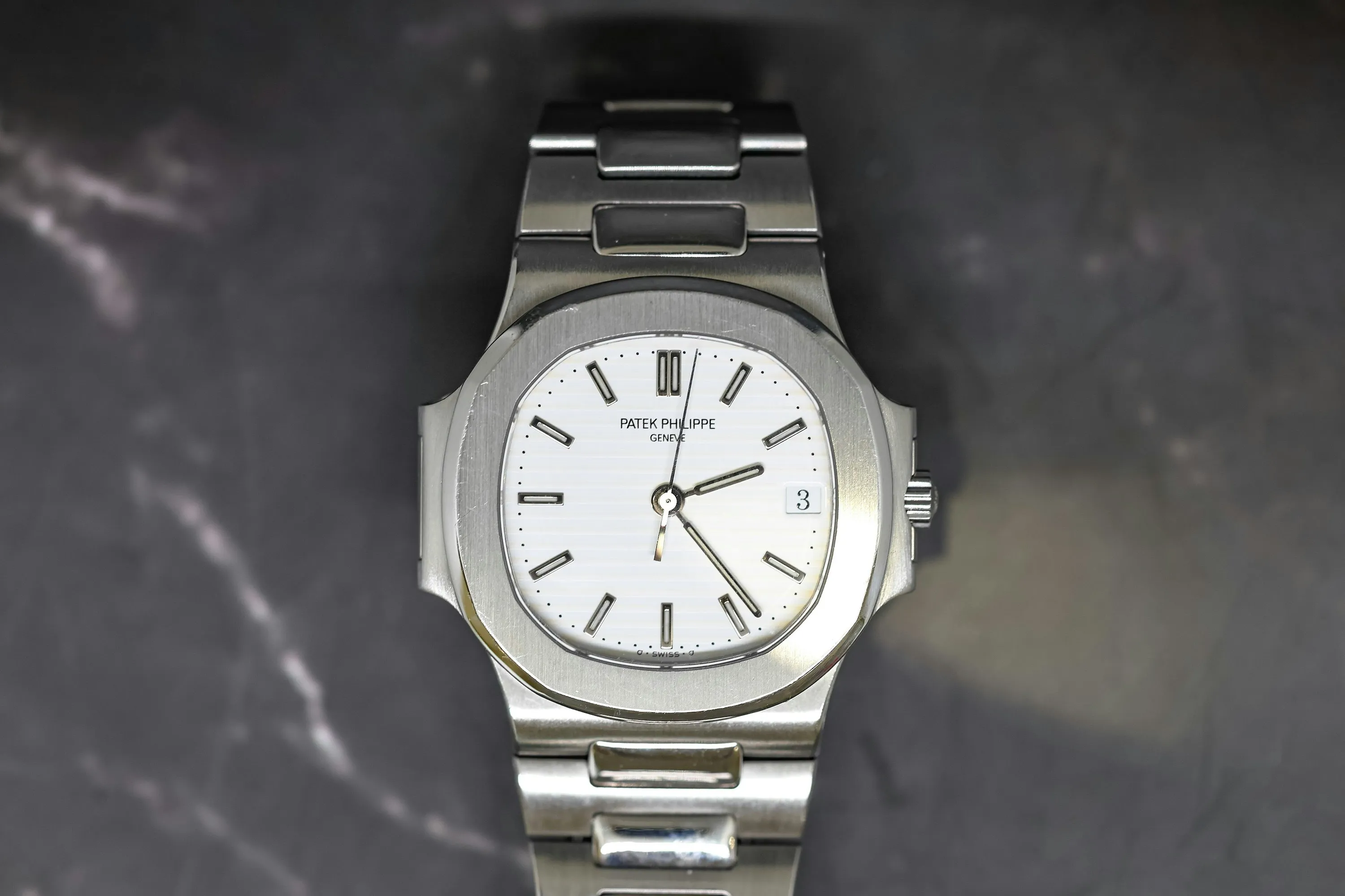 Patek Philippe Nautilus 3800/1A 37.5mm Stainless steel White 4