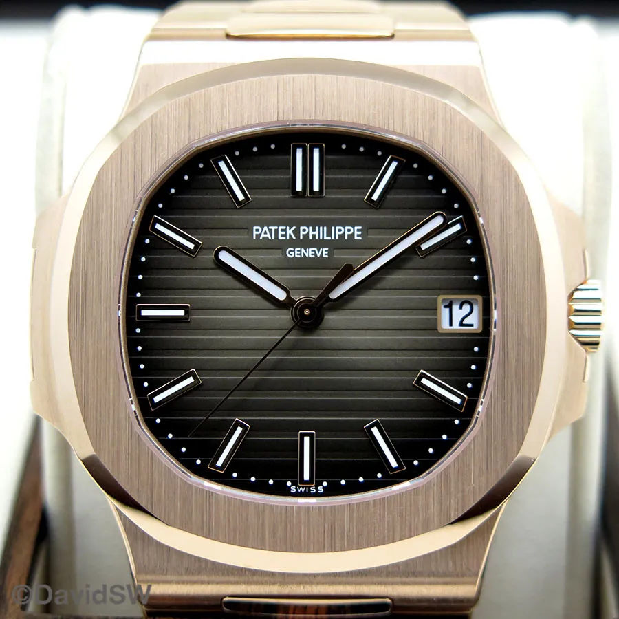 Patek Philippe Nautilus 5711/1R-001 40mm Rose gold Brown 7