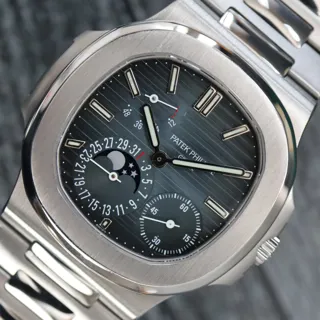 Patek Philippe Nautilus Moonphase 5712/1A-001 40mm Stainless steel Blue