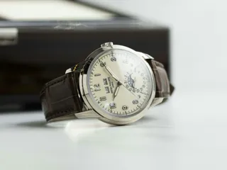 Patek Philippe Perpetual Calendar 5320G-001 White gold Beige