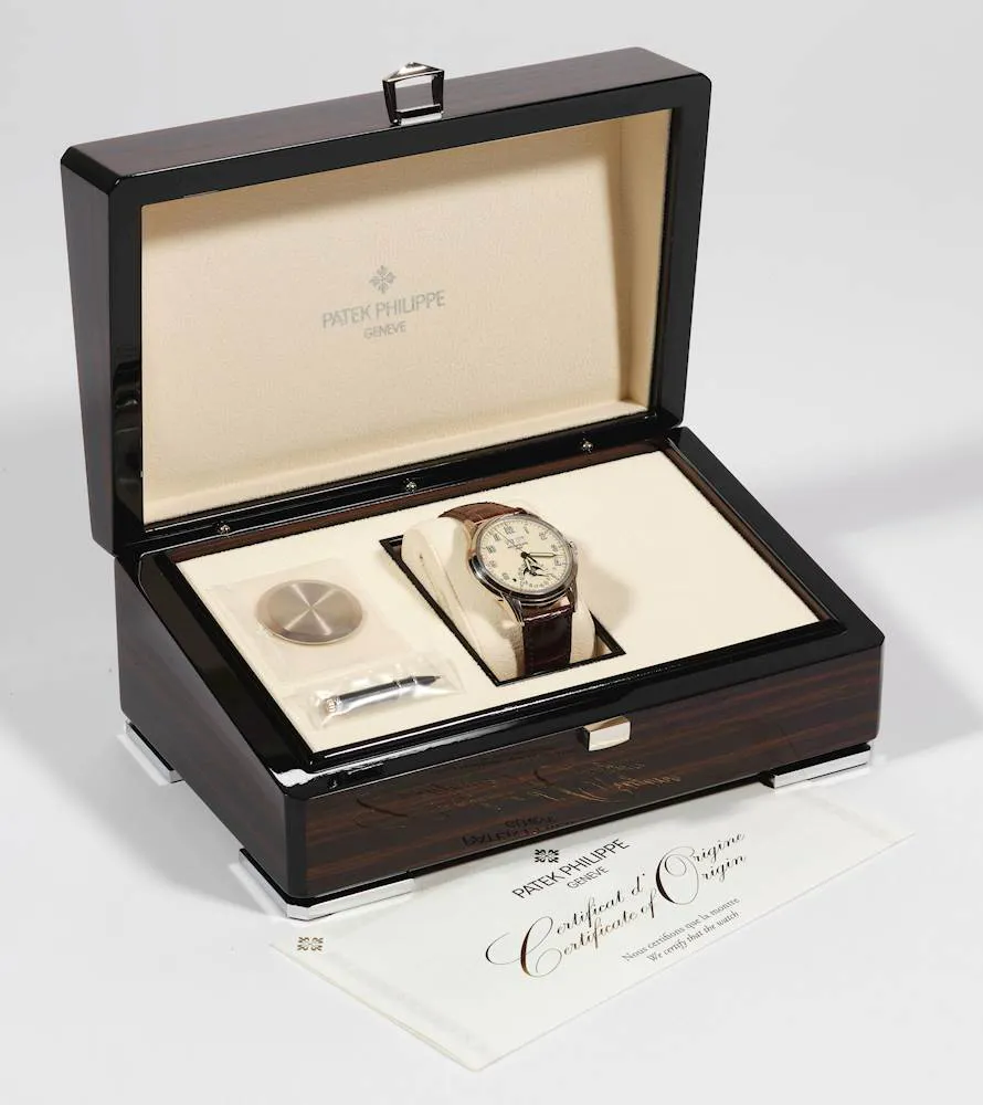 Patek Philippe Perpetual Calendar 5320G 40mm White gold Ivory 5