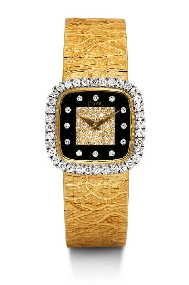 Piaget 9906 A 34 26mm Yellow gold and Diamond Onyx