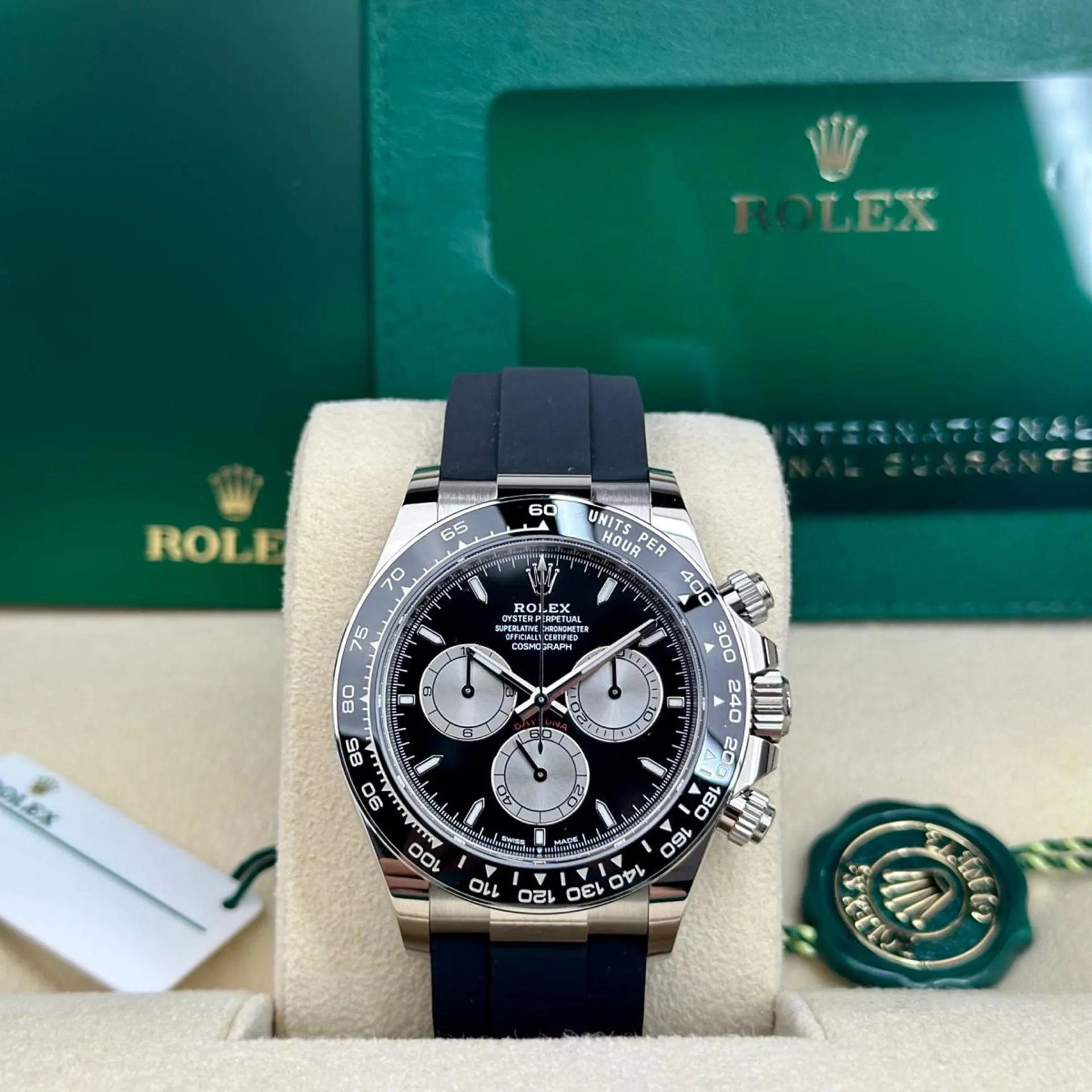 Rolex Daytona 126519LN-0002 40mm 18k white gold Black