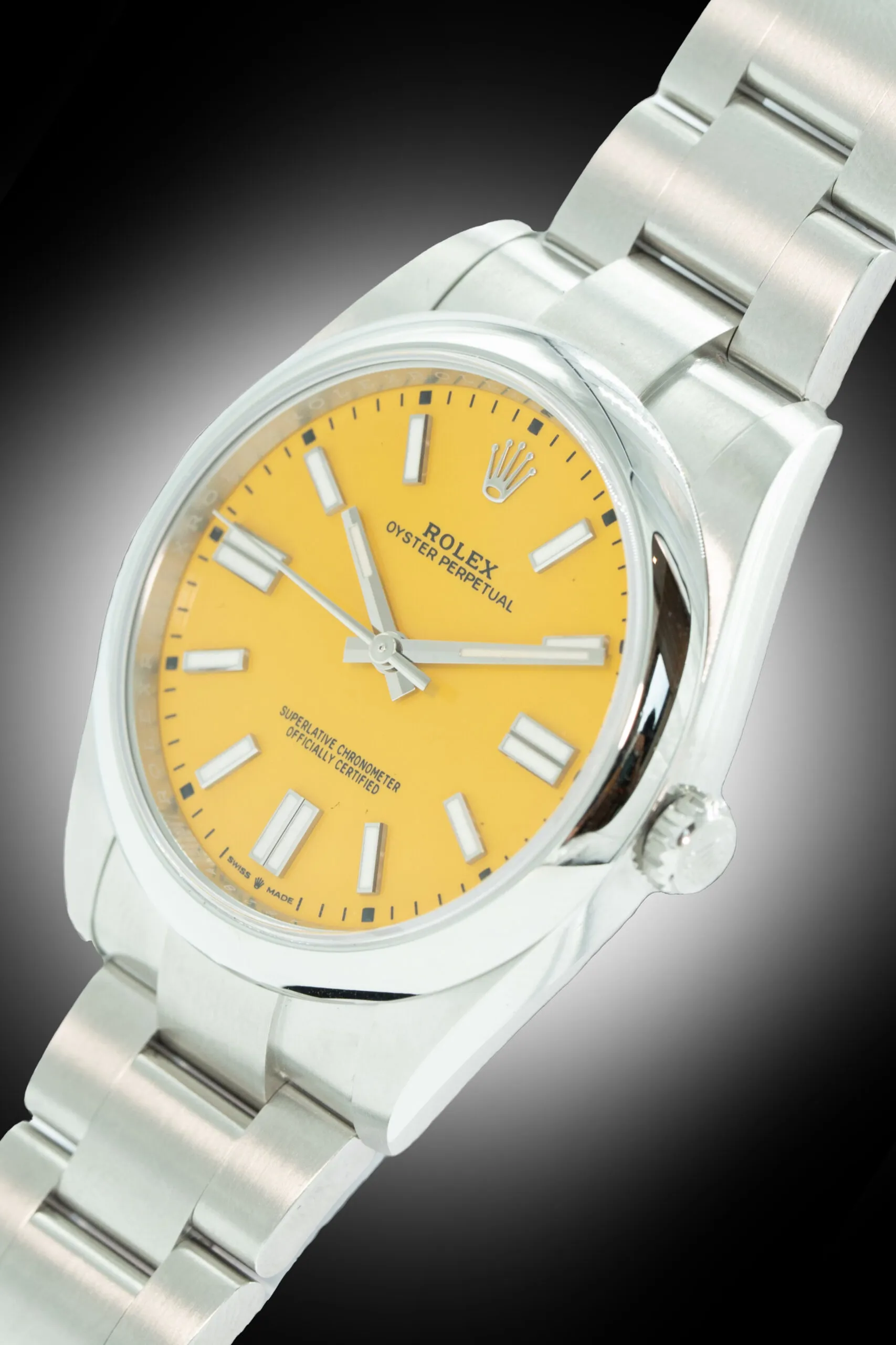 Rolex Oyster Perpetual 41 124300 41mm Acciaio Yellow 2