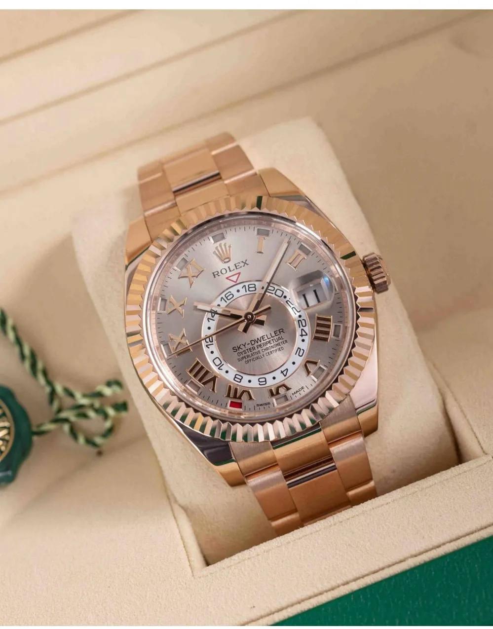 Rolex Sky-Dweller 326935 42mm Rose gold Silver 4