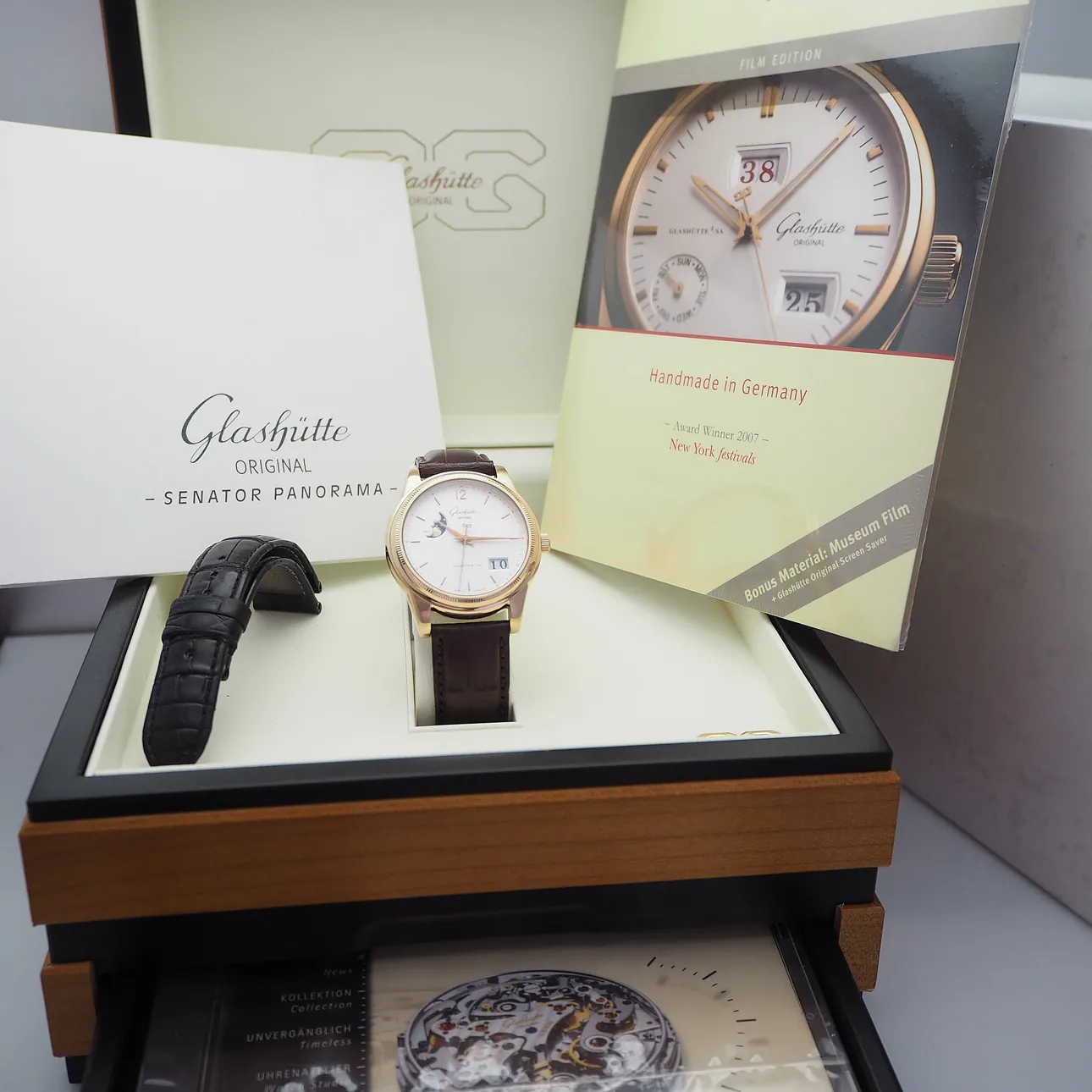 Glashütte Senator Panorama Date Moon Phase 3941010104 39mm Rose gold 5