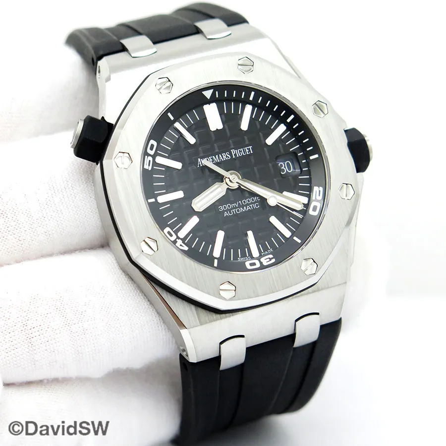 Audemars Piguet Royal Oak 15710ST.OO.A002CA.01 42mm Stainless steel Black