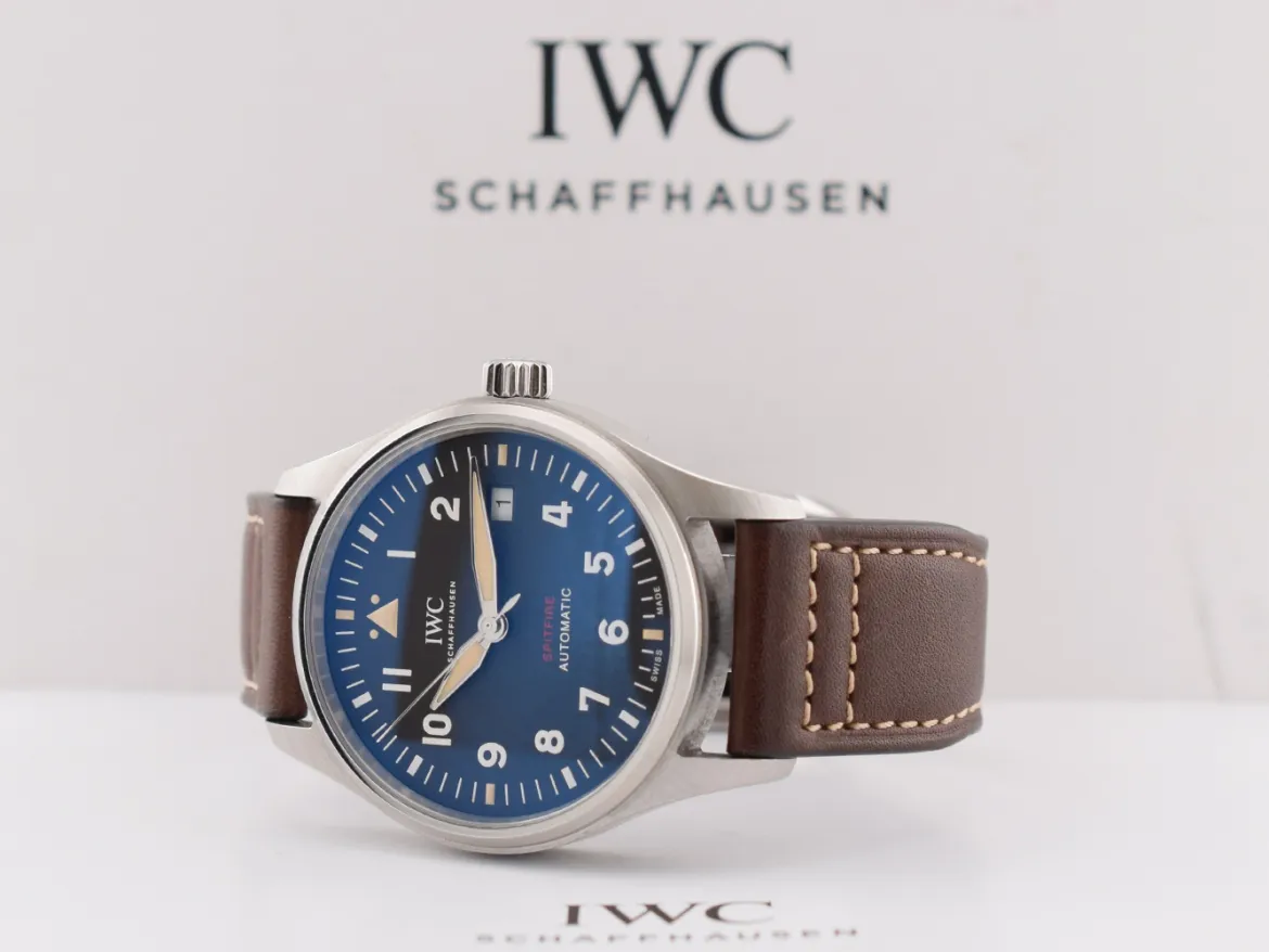 IWC Spitfire IW326803 39mm Stainless steel Black 6