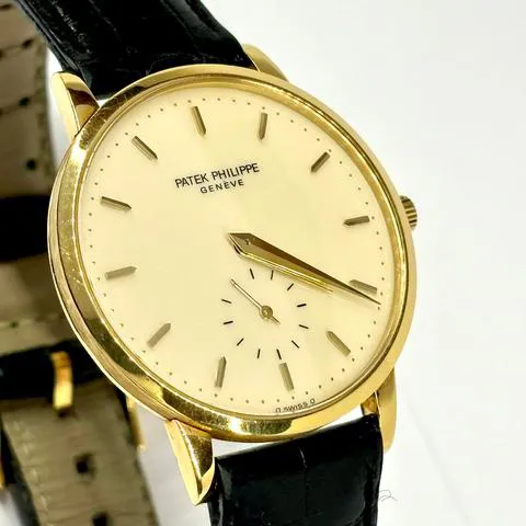 Patek Philippe Calatrava 3893J 33mm Yellow gold Champagne 15