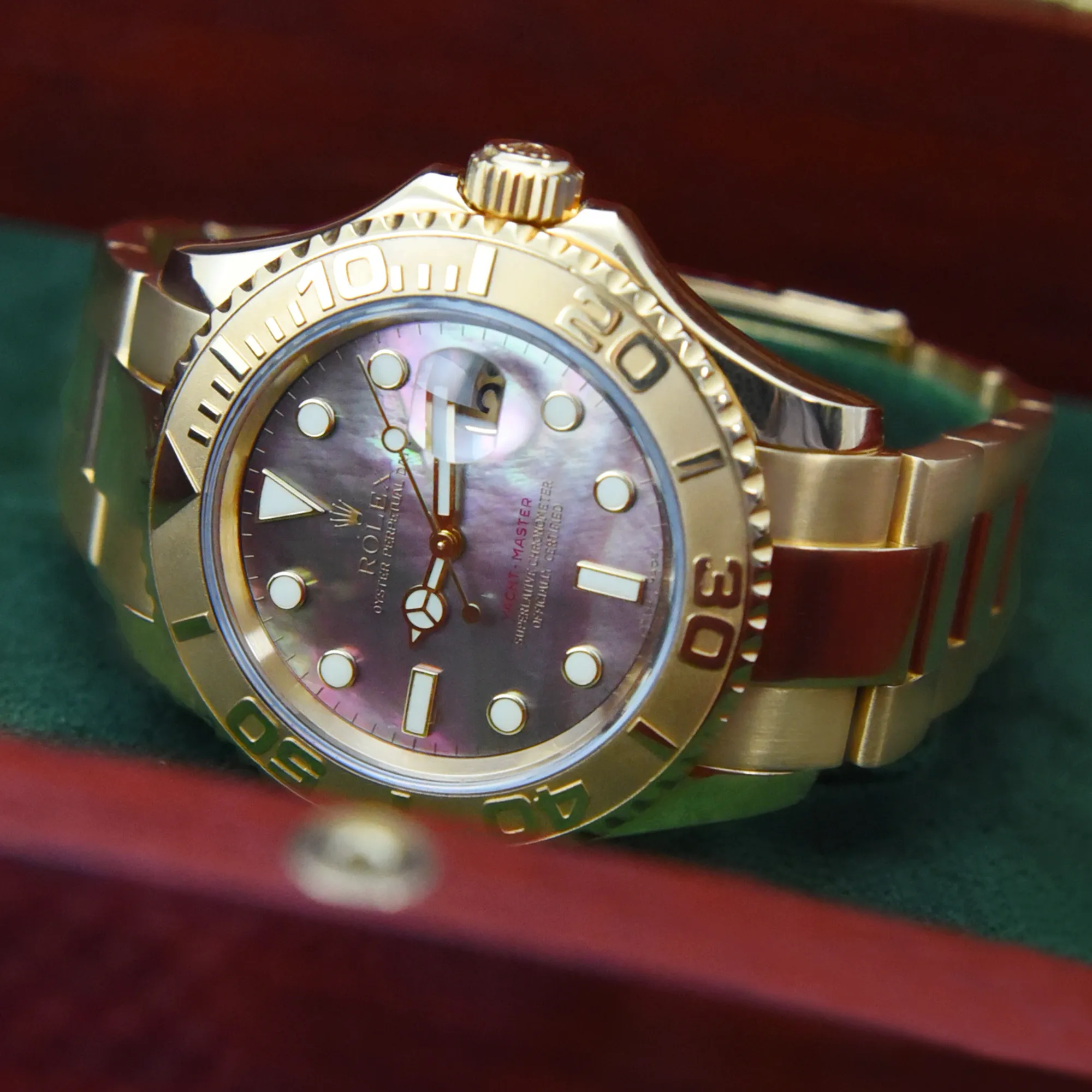 Rolex Yacht-Master 40 16628B 40mm Yellow gold Diamond and Sapphire 1