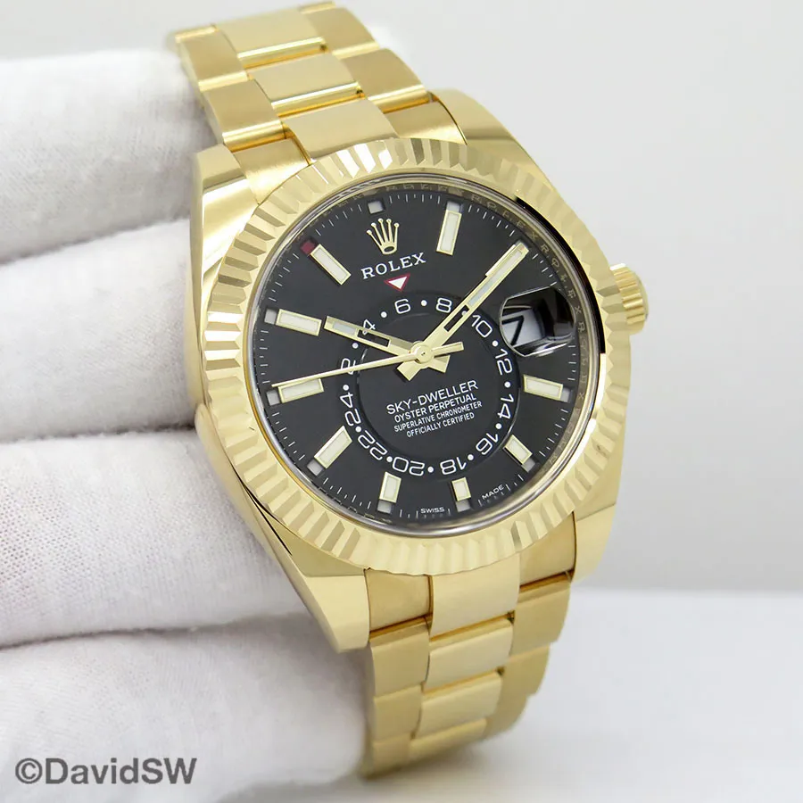 Rolex Sky-Dweller 326938 42mm Yellow gold Black