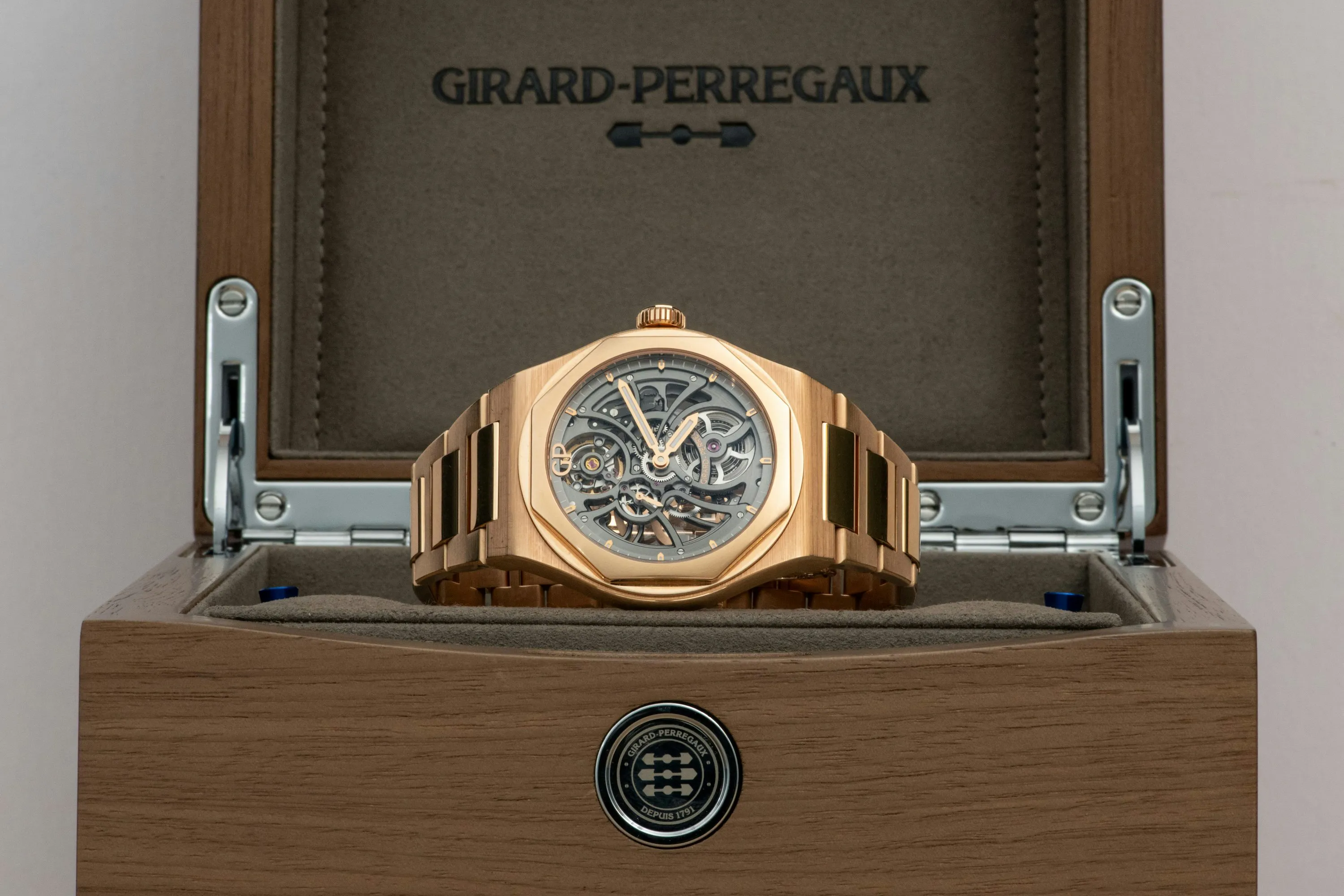 Girard-Perregaux Laureato 81015-52-002-52A 42mm Rose gold Skeleton