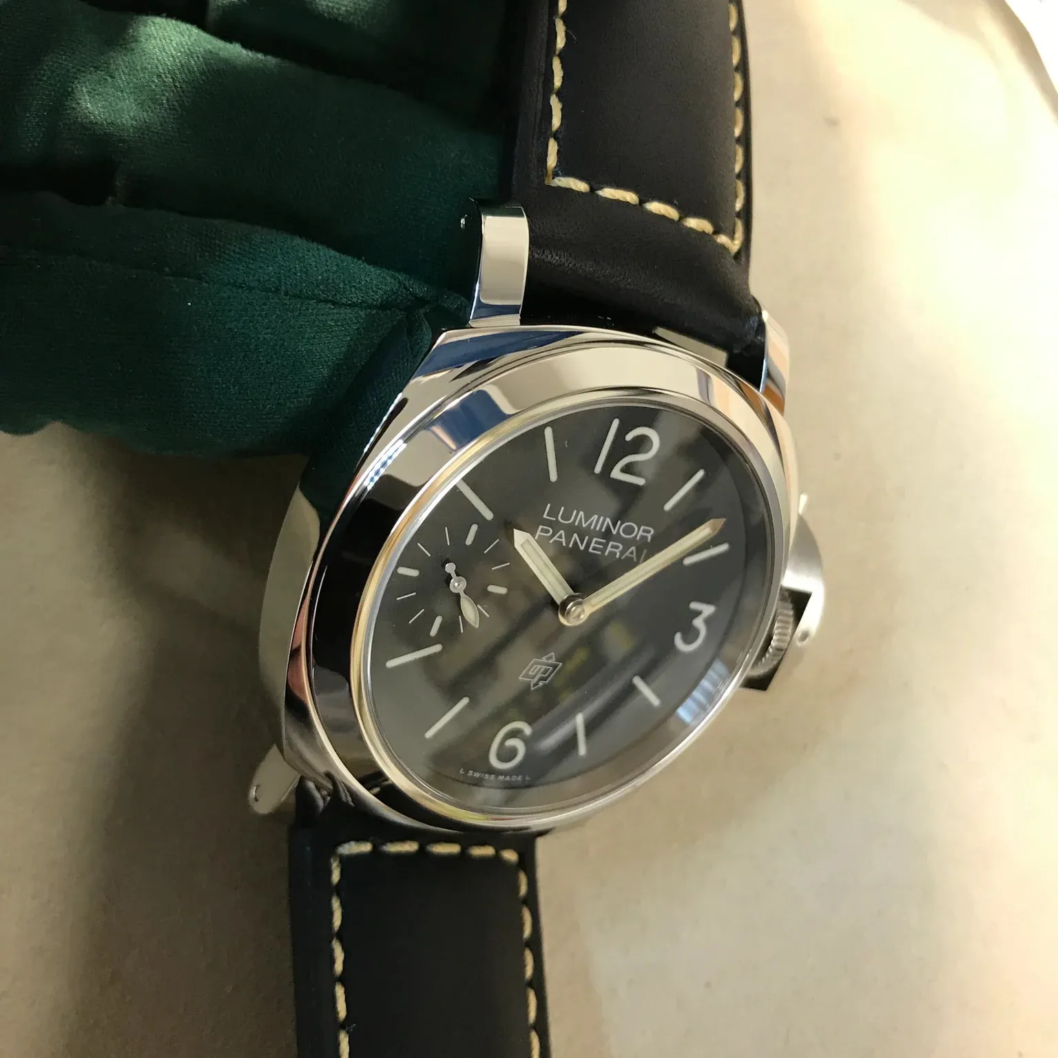 Panerai Luminor PAM01084 44mm Stainless steel Black 2