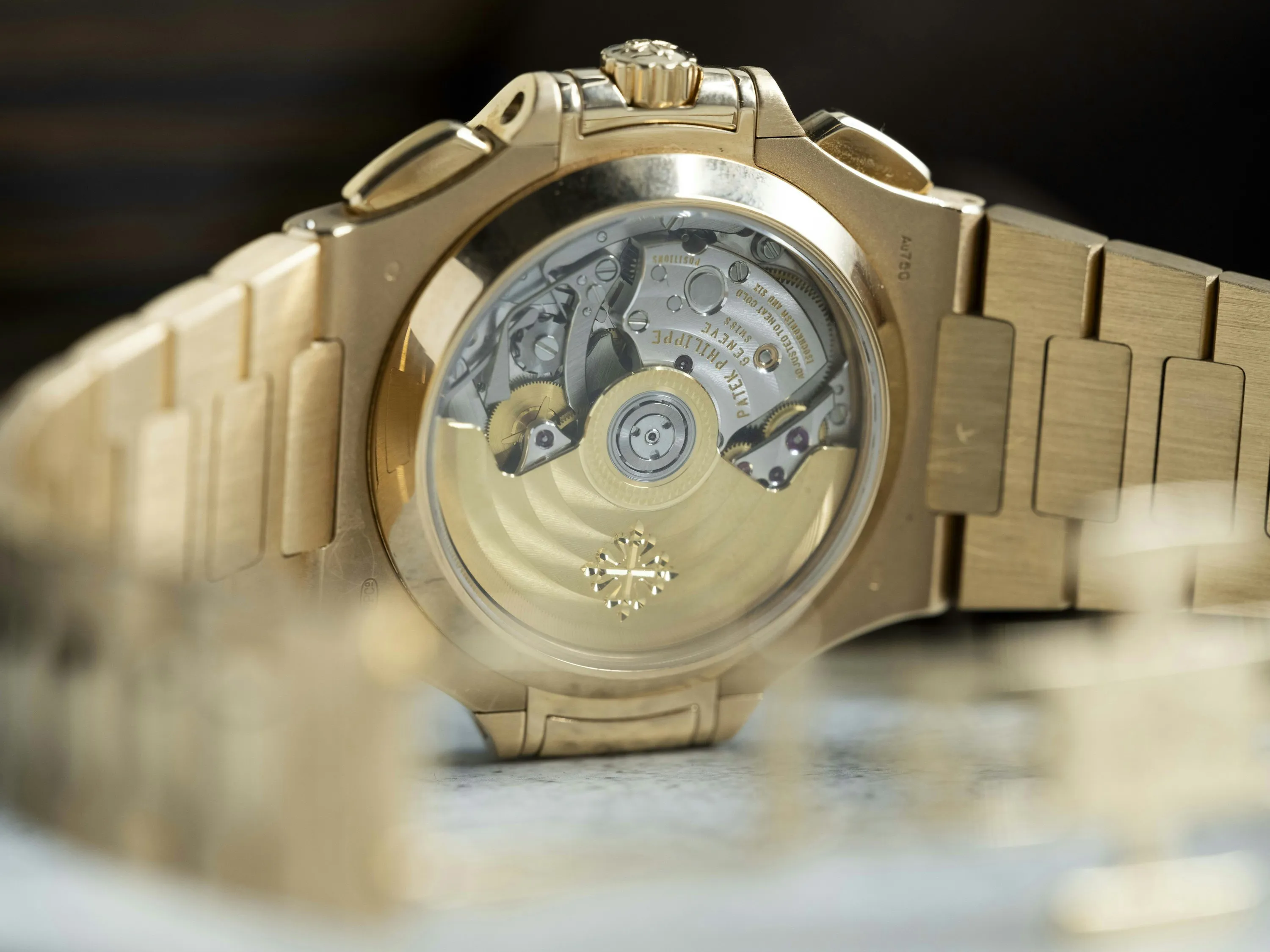 Patek Philippe Nautilus 5980R 40.5mm Rose gold Brown 12