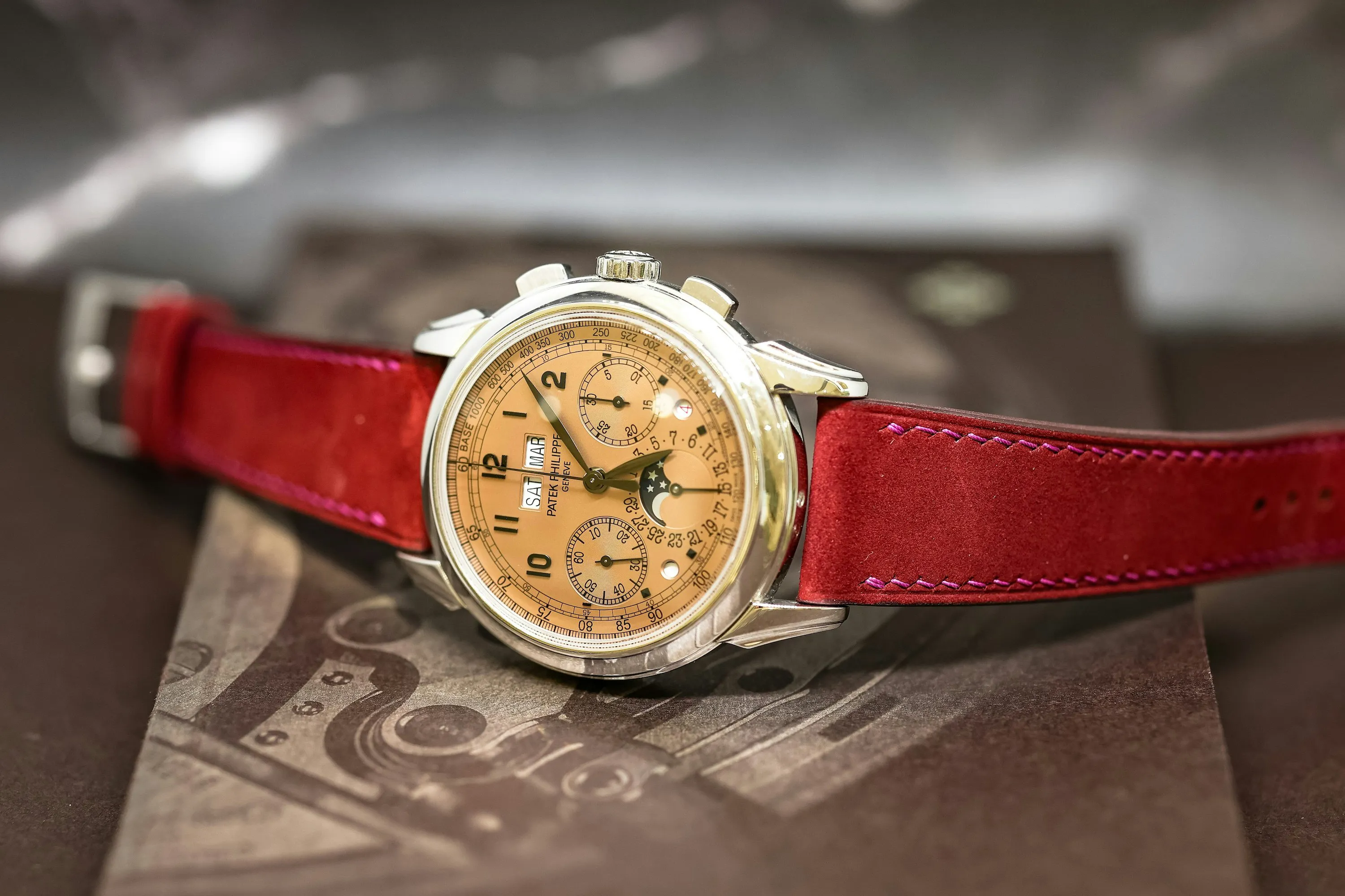 Patek Philippe Perpetual Calendar Chronograph 5270P 41mm Platinum Salmon 3