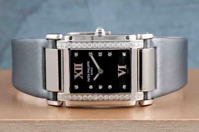 Patek Philippe Twenty~4 4920G-001 25mm White gold and Diamond Gray 6