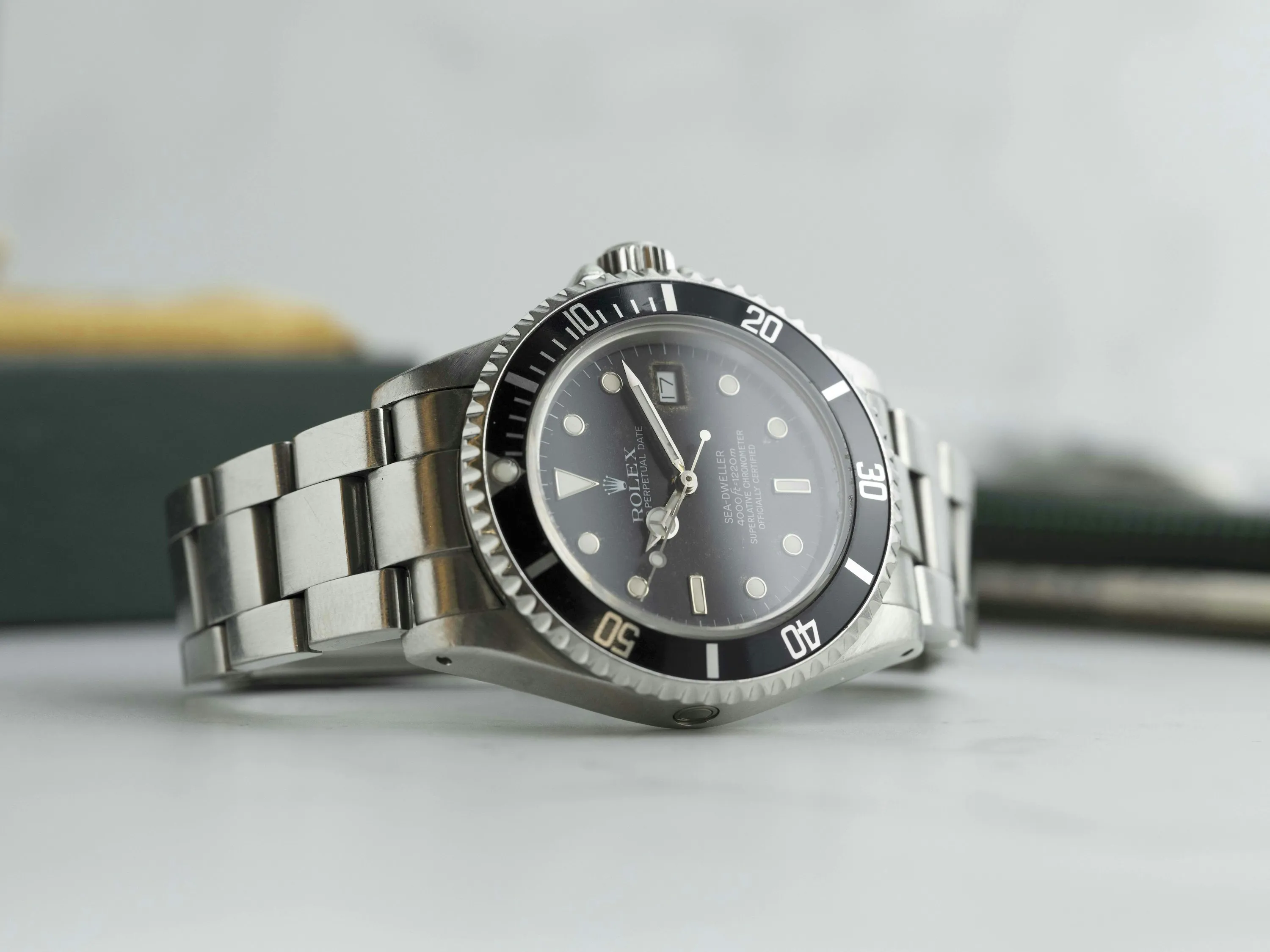 Rolex Sea-Dweller 16660 40mm Stainless steel Black 3