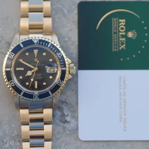 Rolex Submariner Date 1680 40mm Yellow gold Black 3