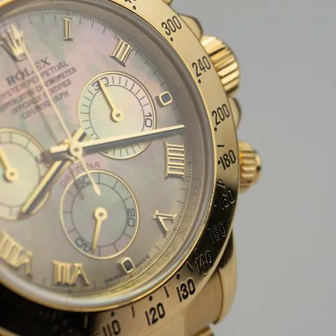 Rolex Daytona 116528 40mm Yellow gold Mother-of-pearl 9