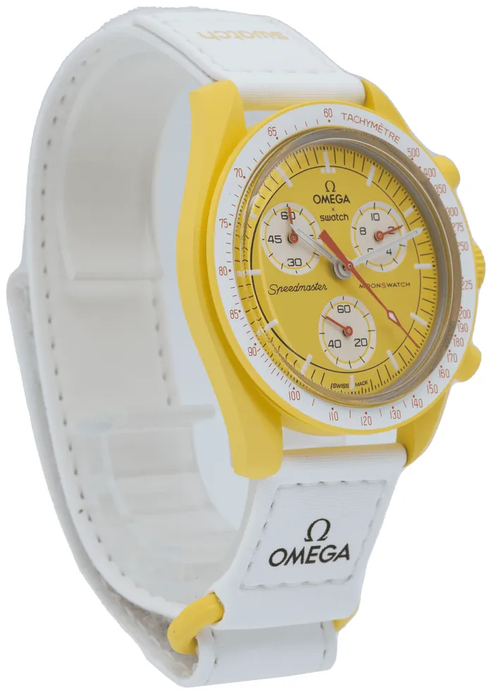 Omega Moonswatch SO33J100 42mm Bioceramic Yellow 6