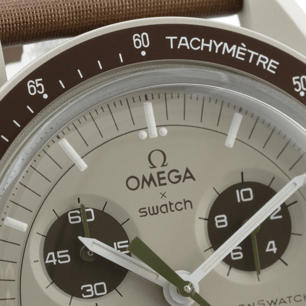 Omega Moonswatch SO33T100 42mm Bioceramic Beige 3