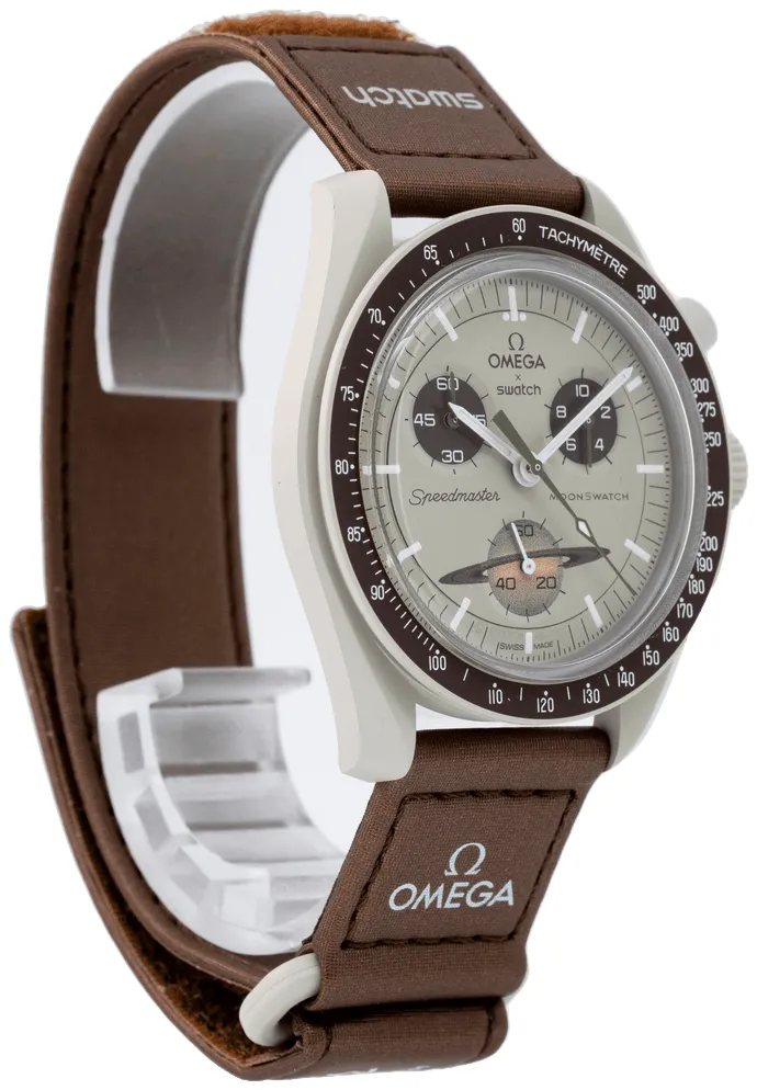 Omega Moonswatch SO33T100 42mm Bioceramic Beige 5