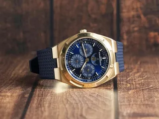 Vacheron Constantin Overseas 4300V/000R-B509 Yellow gold Blue