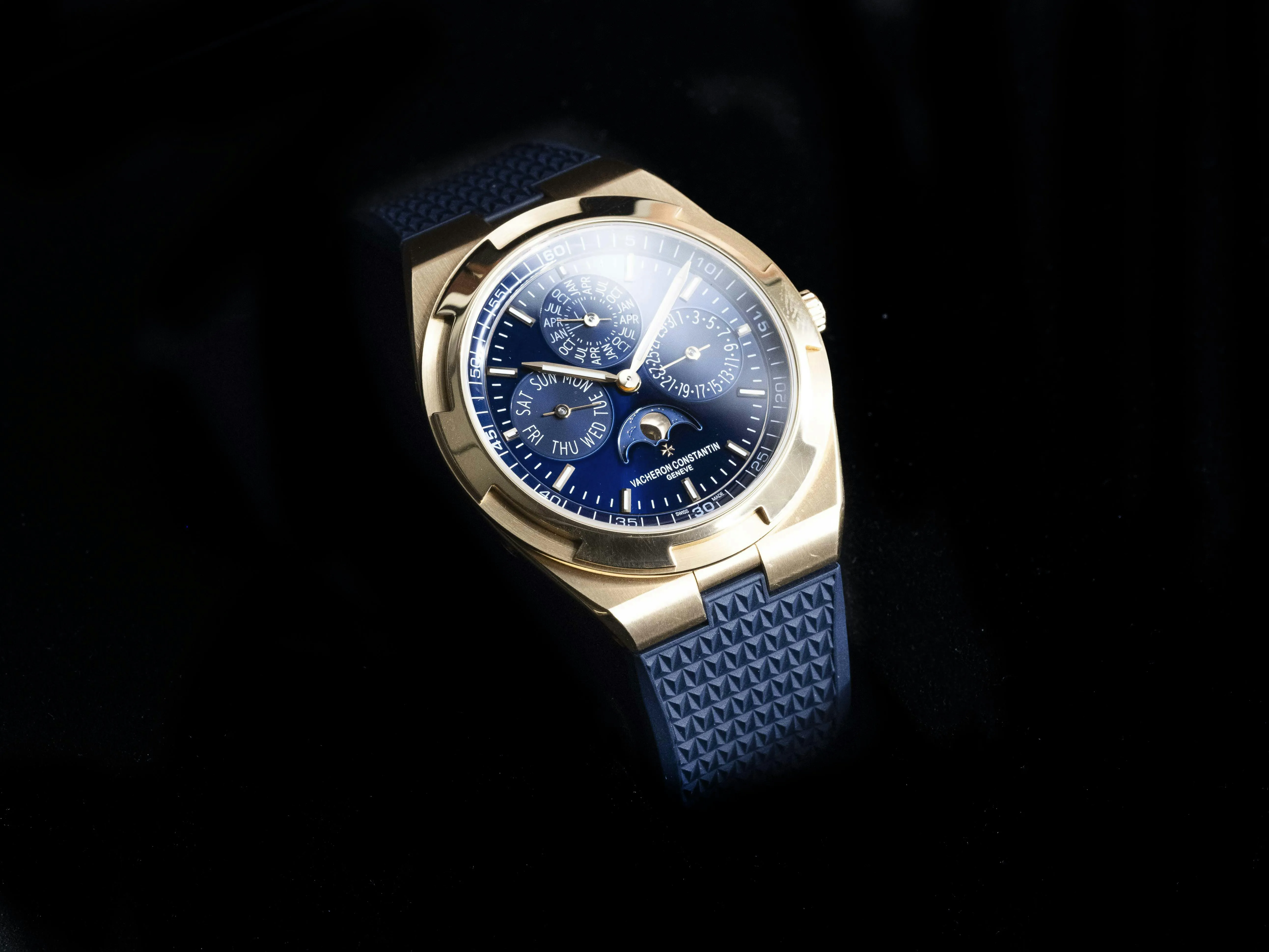 Vacheron Constantin Overseas 4300V/000R-B509 41.5mm Rose gold Blue 7