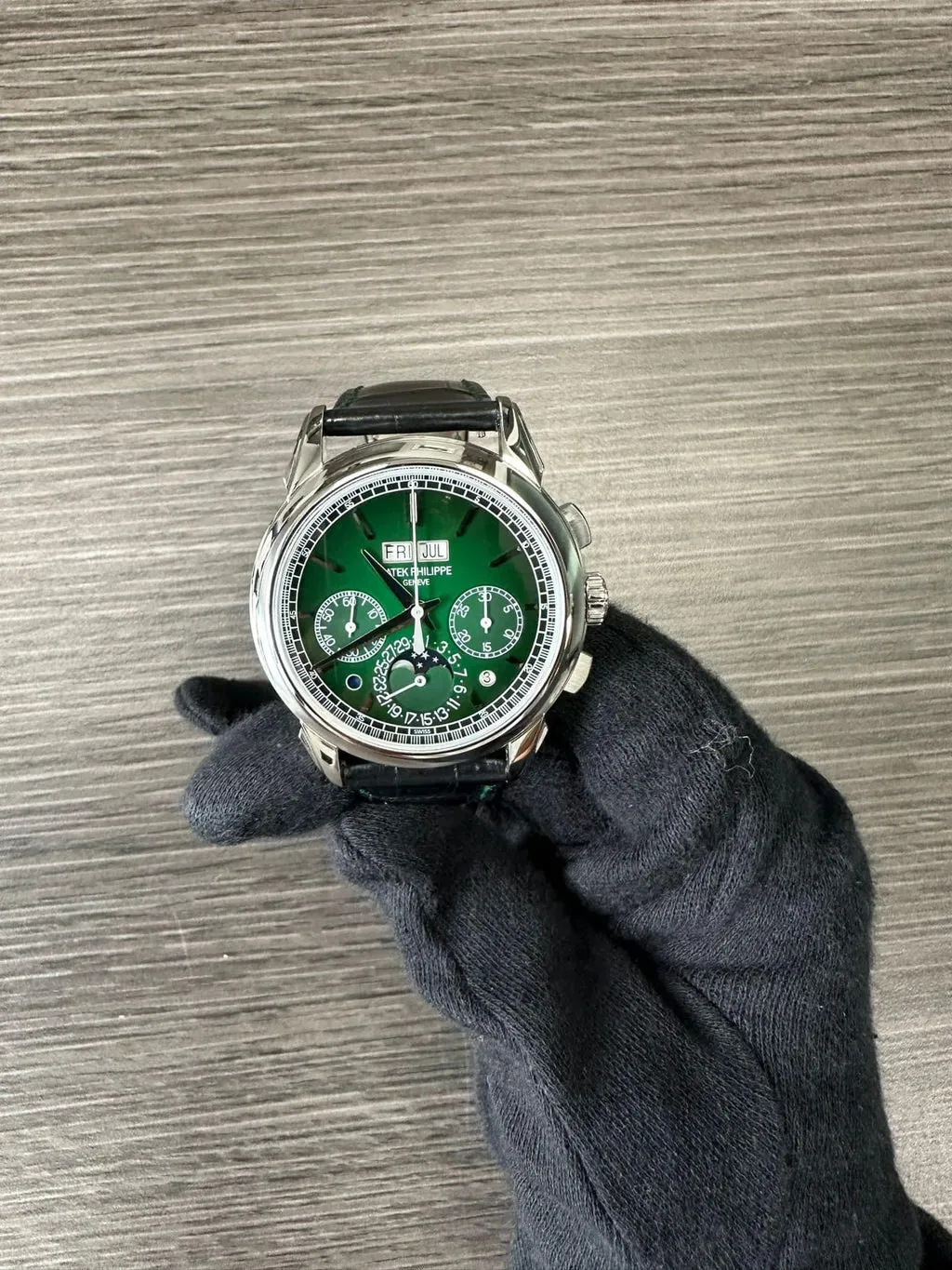 Patek Philippe Perpetual Calendar Chronograph 5270P-014 Green 1