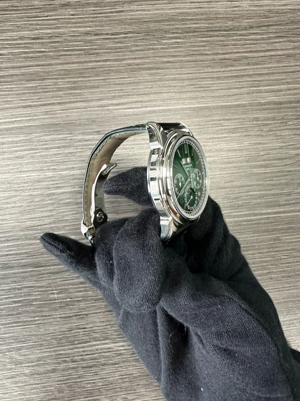 Patek Philippe Perpetual Calendar Chronograph 5270P-014 Green 3