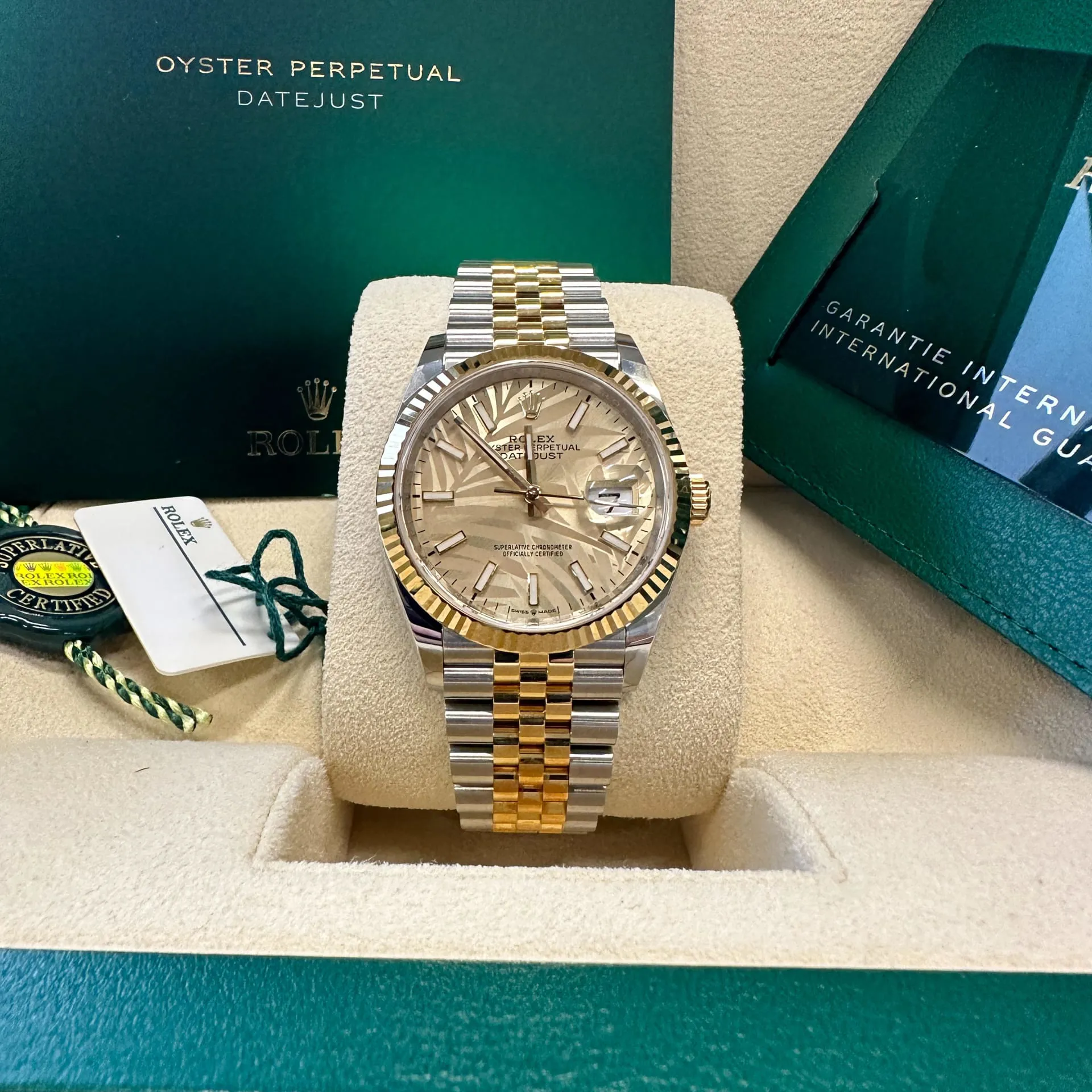 Rolex Datejust 36 126233-0037 36mm Yellow gold and Oystersteel Champagne