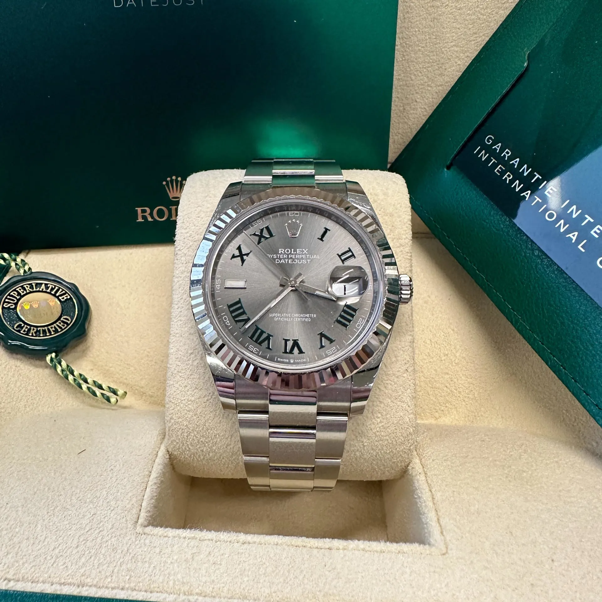 Rolex Datejust 41 126334-0021 41mm White gold and Oystersteel Gray