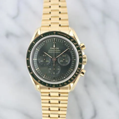 Omega Speedmaster Professional Moonwatch 310.60.42.50.10.001 42mm Yellow gold Green