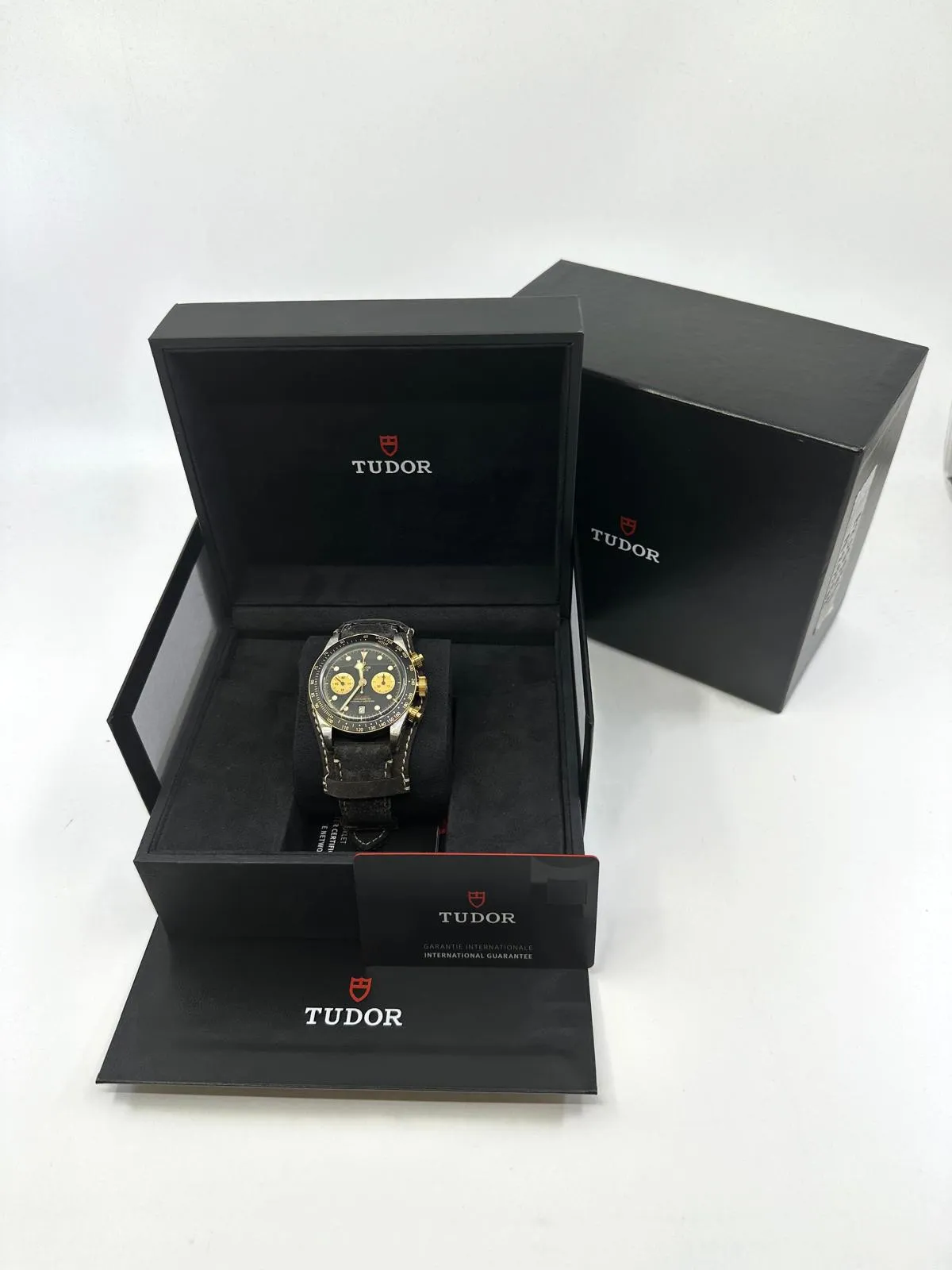 Tudor Black Bay Chronograph 79363N 41mm Yellow gold and Stainless steel Black 8