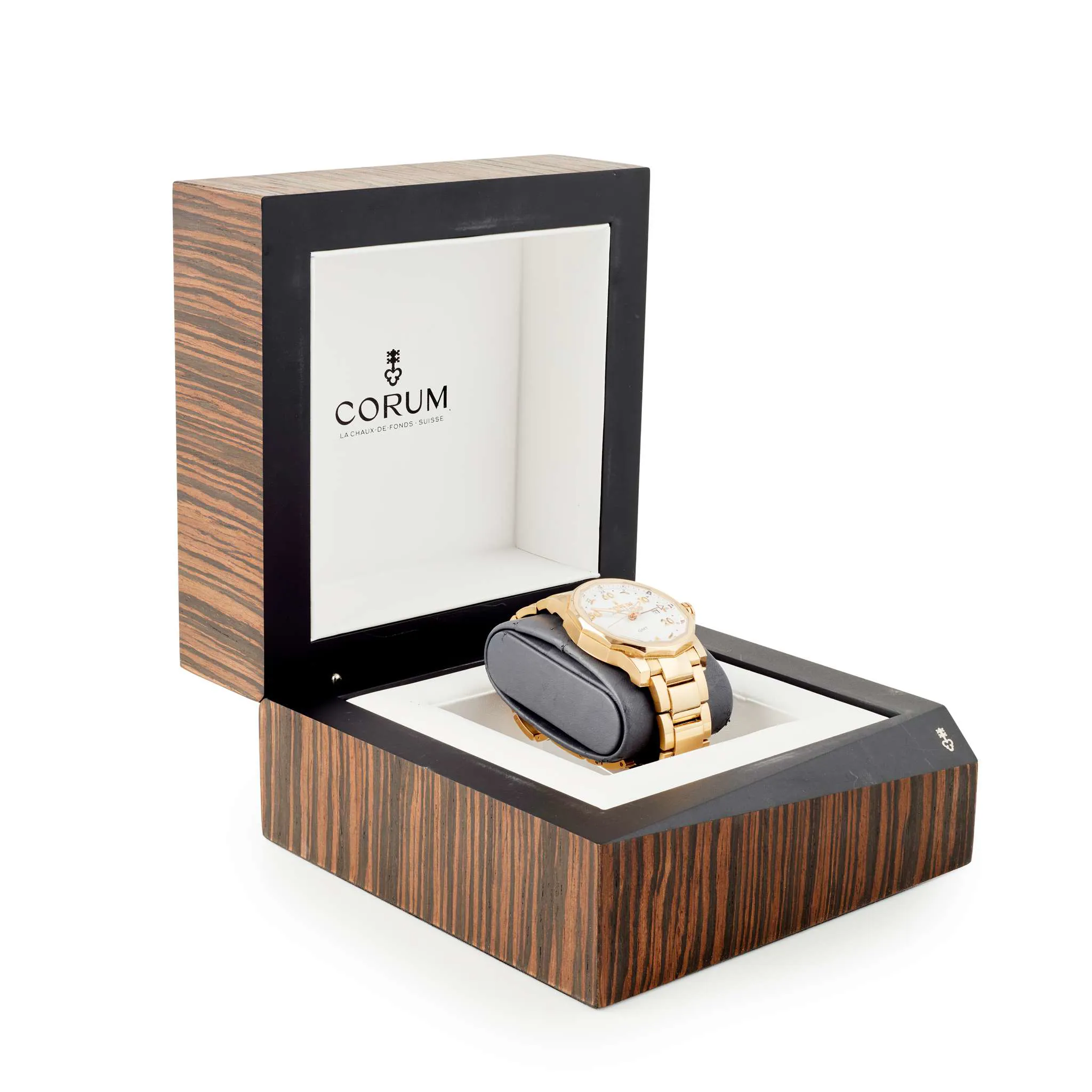 Corum 383.330.55/V700AA22 44mm Rose gold White 2