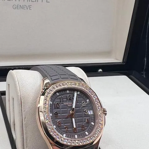 Patek Philippe Aquanaut 5268/200R-010 39mm Rose gold Brown 7